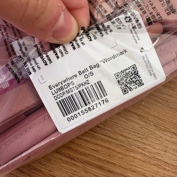 Lululemon Athletic Everywhere Belt Bag 1L Woodmark NWT Pink Magenta Smoke Haze - Picture 6 of 6
